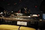12       DJ (-)