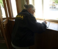 Бабушка надёжнее сигнализации Бабушка надёжнее сигнализации