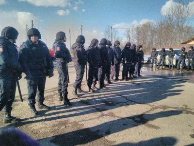 30 человек задержано под Коломной за участие в мусорном протесте 30 человек задержано под Коломной за участие в мусорном протесте
