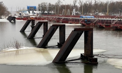 Понтонный мост в Озерах разведут в течение 2-х дней Понтонный мост в Озерах разведут в течение 2-х дней