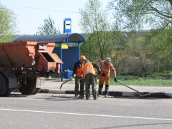 В Озёрах завершается ежегодный ямочный ремонт В Озёрах завершается ежегодный ямочный ремонт