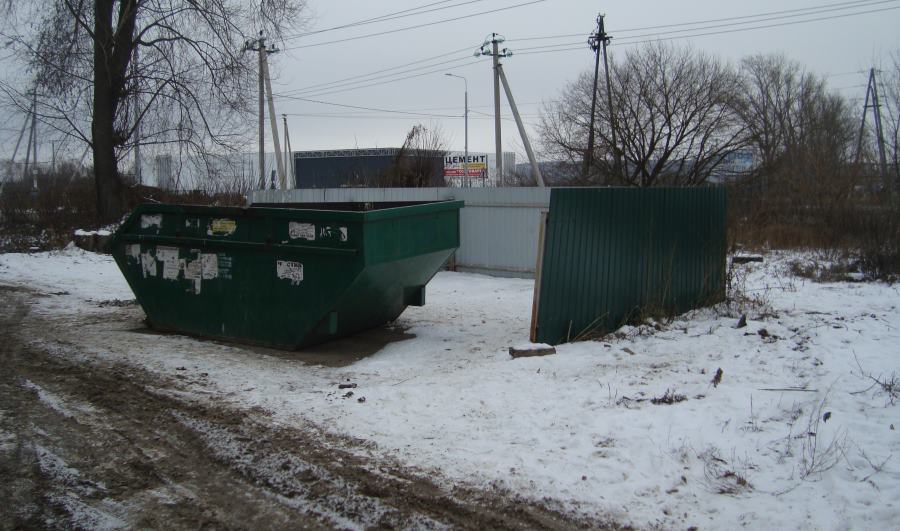 Озеры пл. Коммунистическая за рынком.jpg